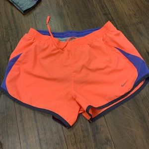 womens nike shorts